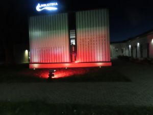 budynek podswietlony (2)