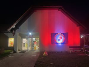 budynek podswietlony (1)