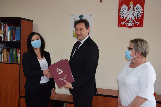 Kolejne umowy podpisane. W Tuliszkowie będą nowe drogi.