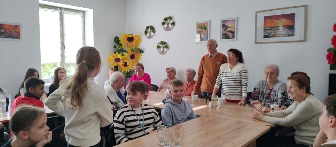 20 października ruszył projekt międzypokoleniowy „ŁĄCZYMY POKOLENIA”.